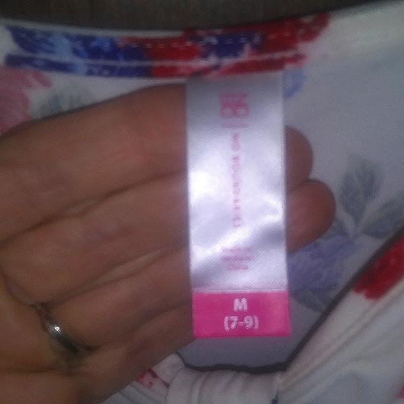 No Boundaries, medium, Form fitted dress - Picture 4 of 5